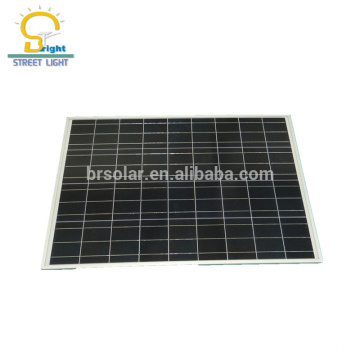 Paneles solares polivinílicos fotovoltaicos 240W del fabricante de China para el sistema solar 100KW